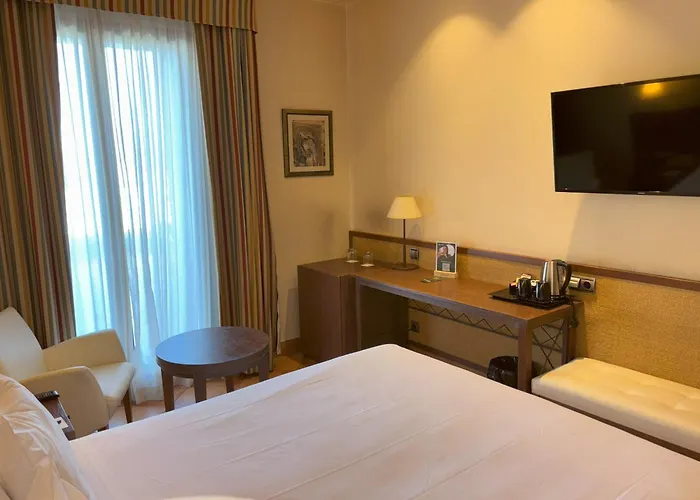 Sercotel Renacimiento Hotel 4*