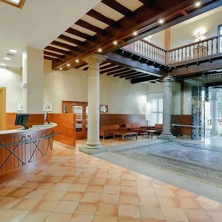 Готель Sercotel Renacimiento