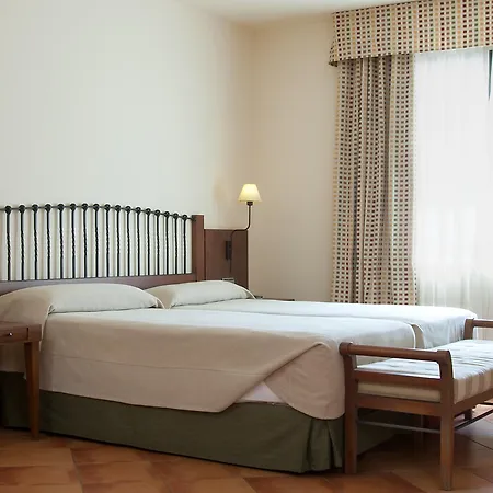 Готель Sercotel Renacimiento