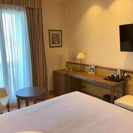Sercotel Renacimiento Отель 4*