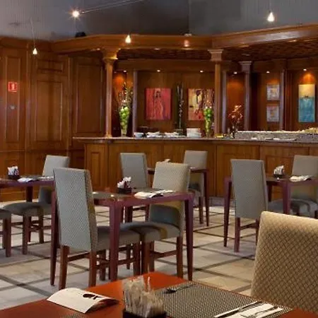 Готель Sercotel Renacimiento Толедо