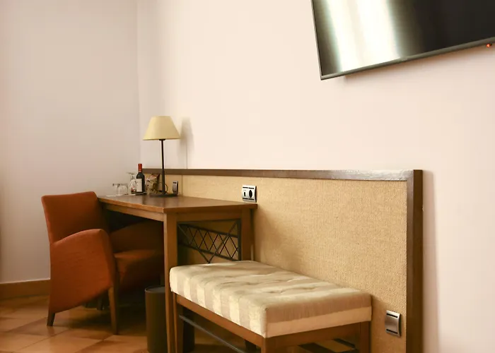 מלון Sercotel Renacimiento 4*